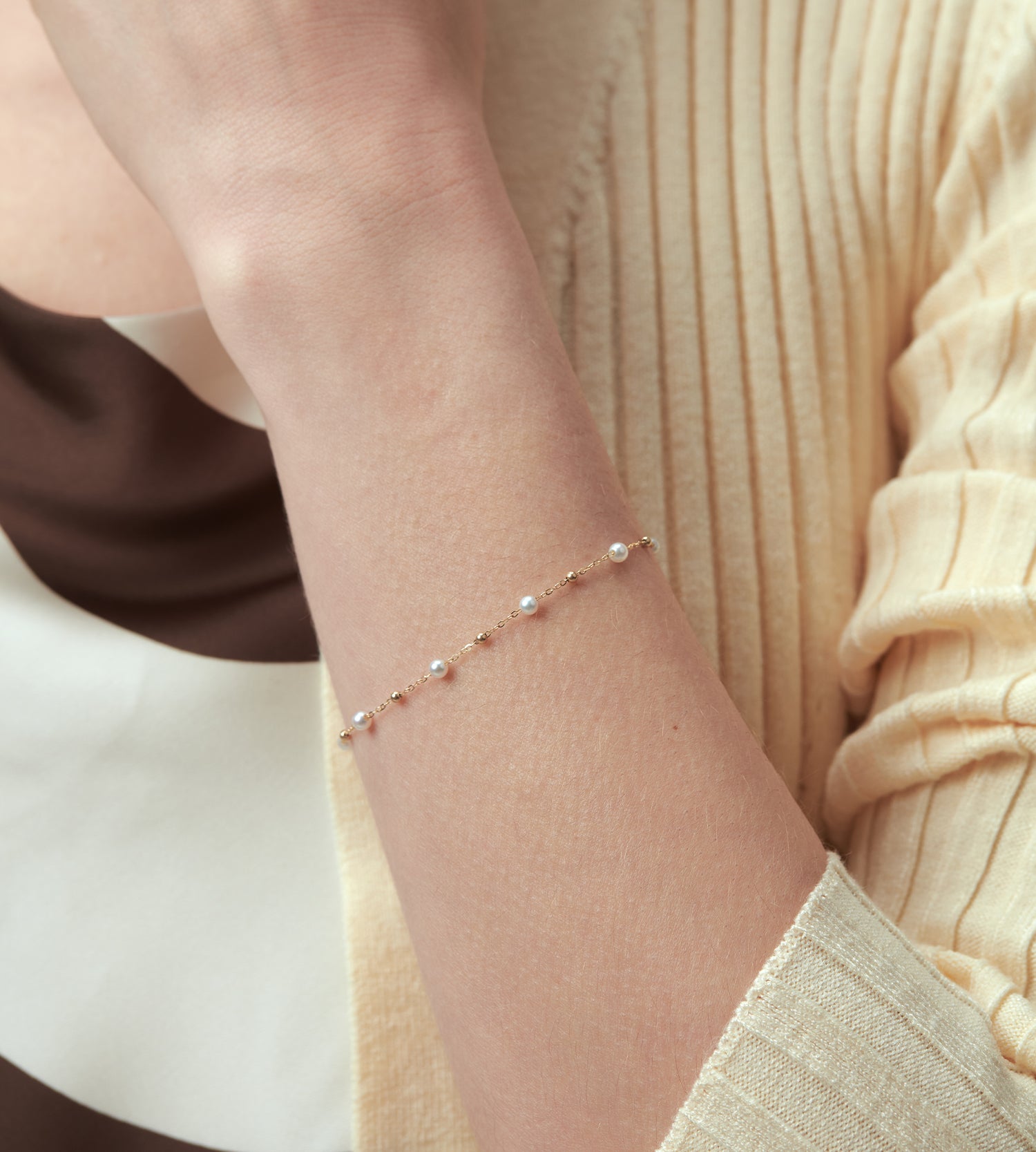 Dainty Dewlight